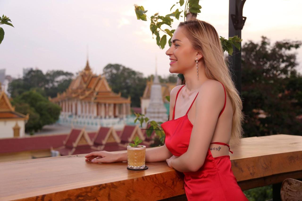 Palace Gate Hotel & Resort By Ehm Phnom-Penh Buitenkant foto